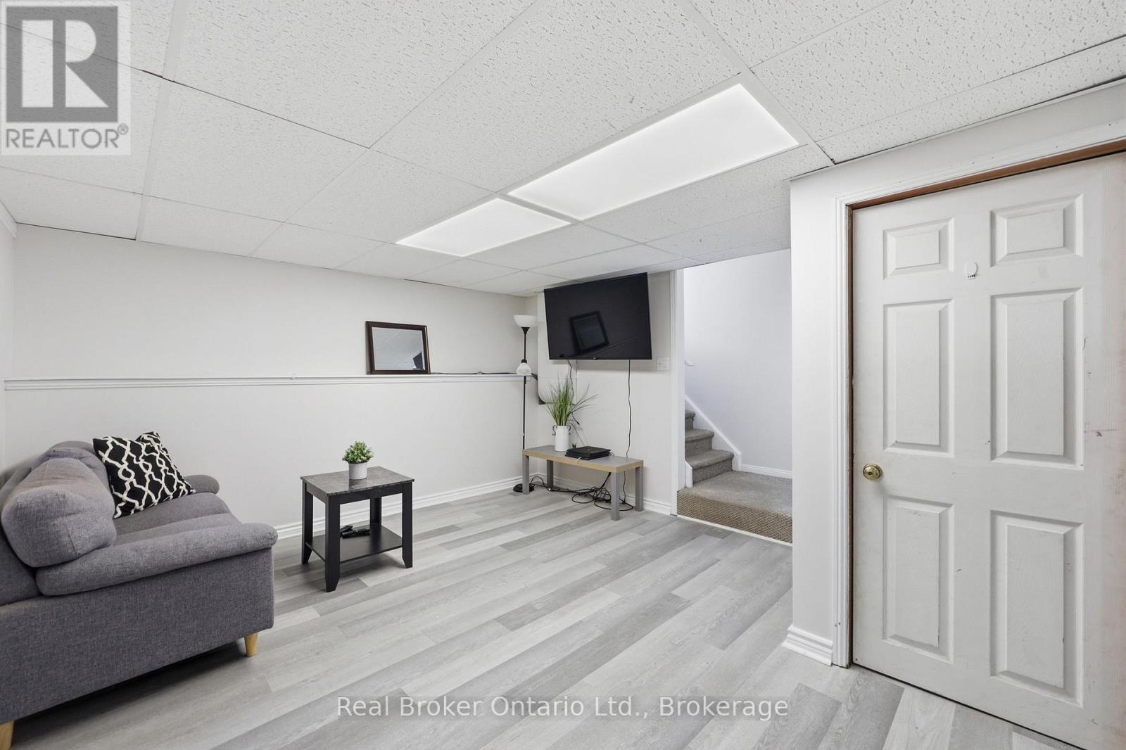 83 COMMERCIAL STREET - Image 34