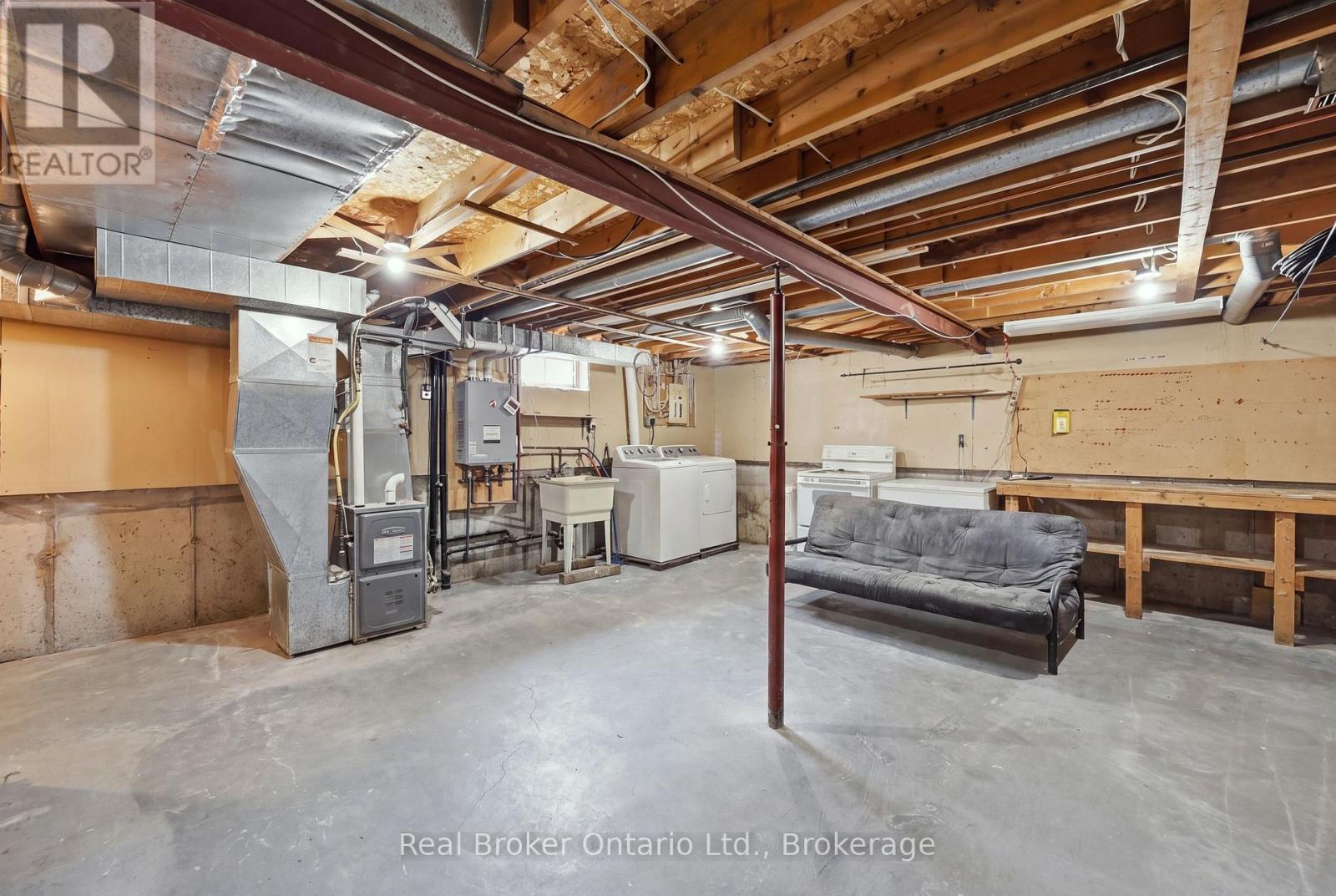 83 COMMERCIAL STREET - Image 37