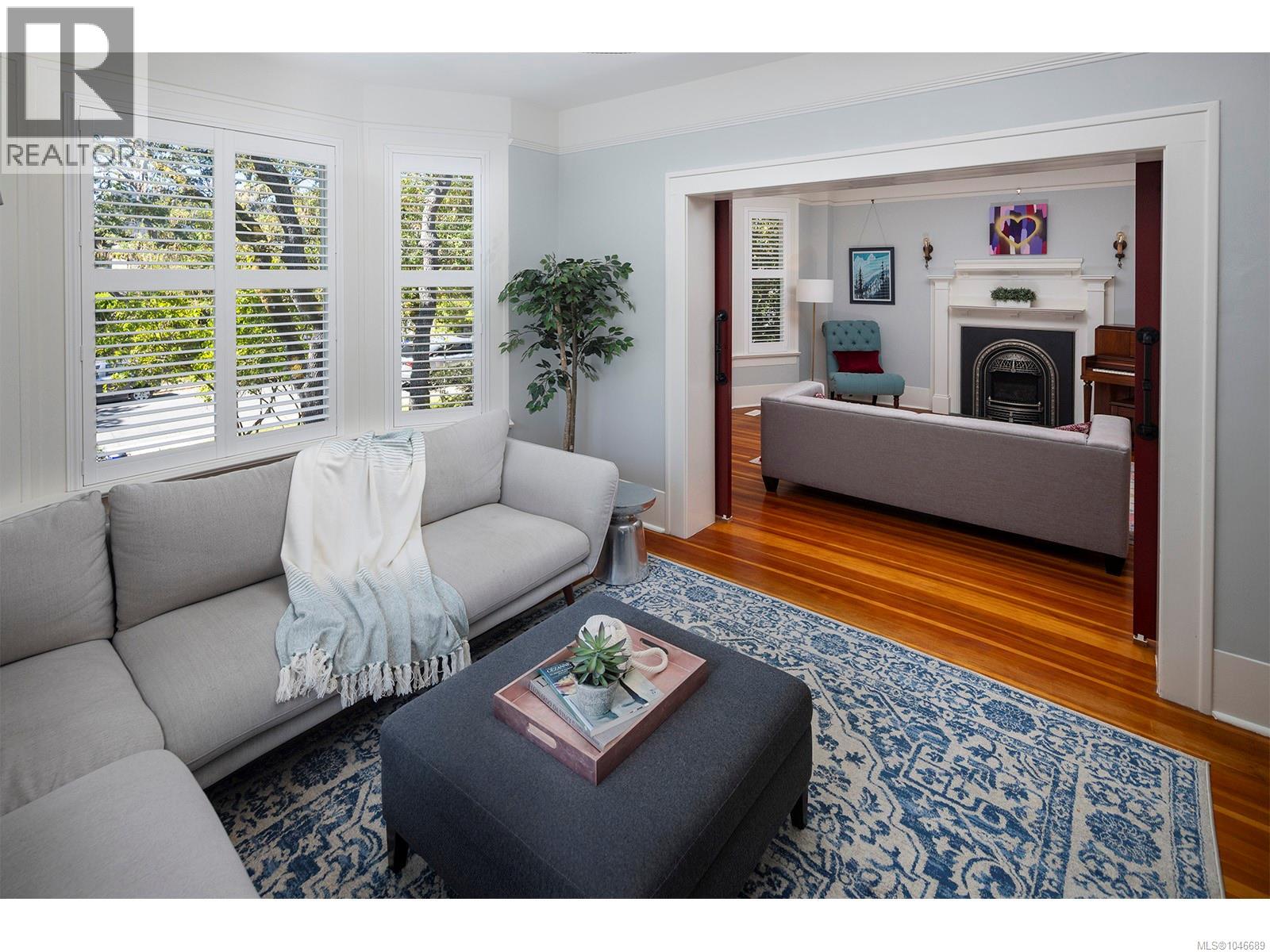 1391 Victoria Ave - 14
