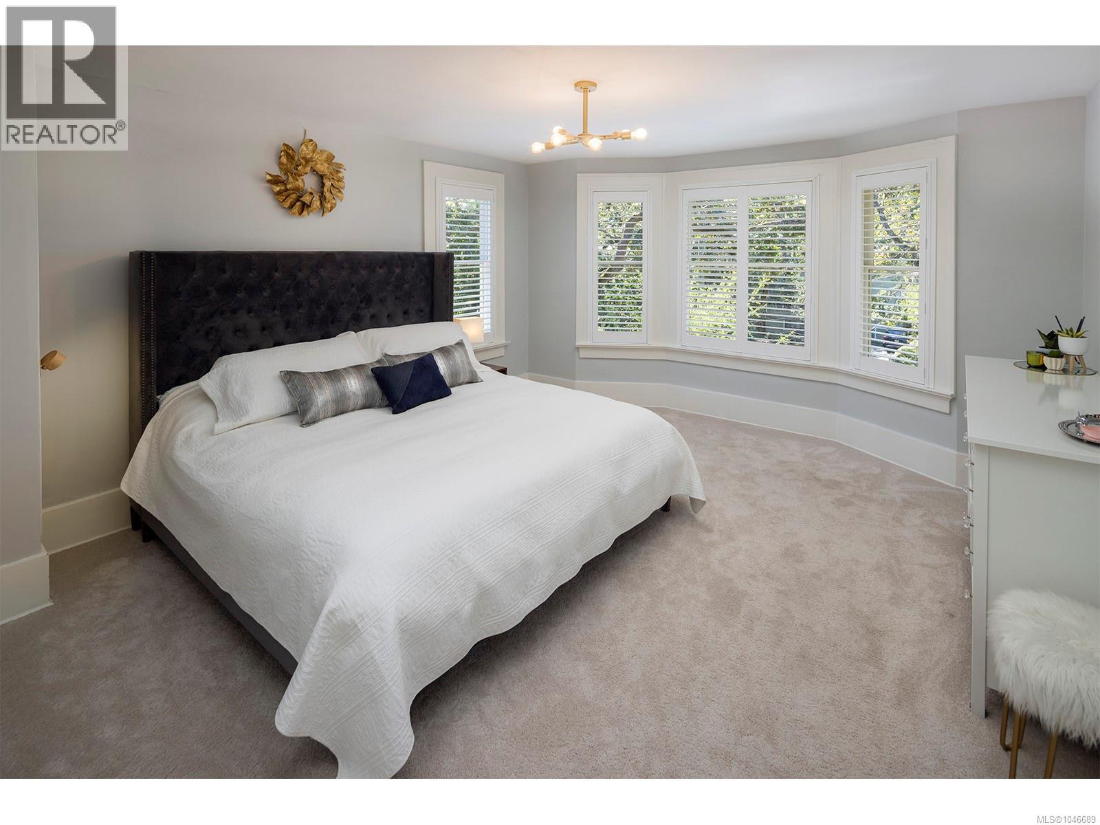 1391 Victoria Ave - 35