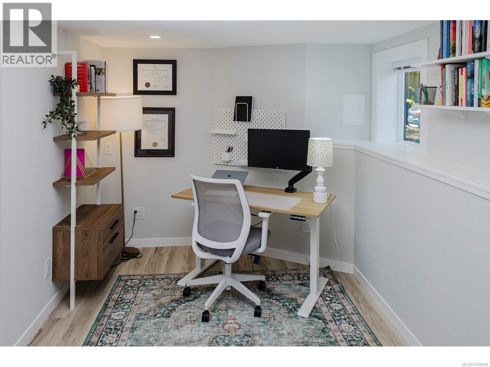  1391 Victoria Avenue, Oak Bay