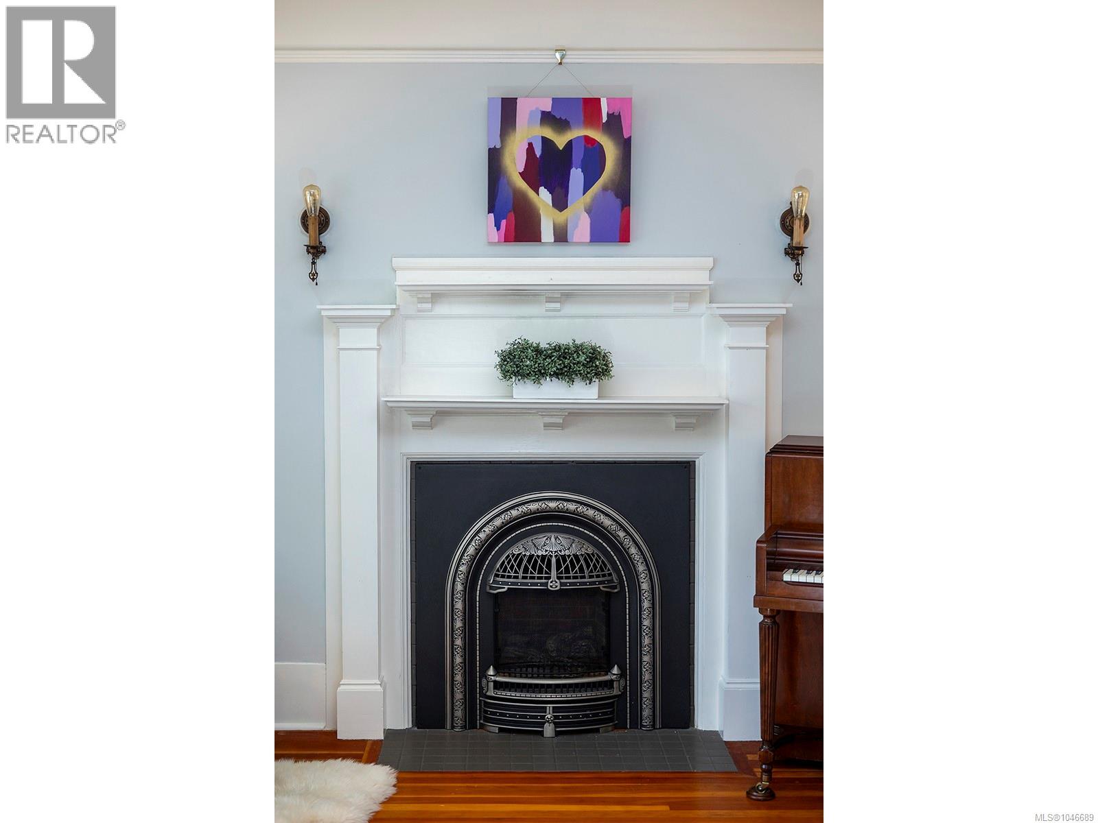  1391 Victoria Avenue, Oak Bay