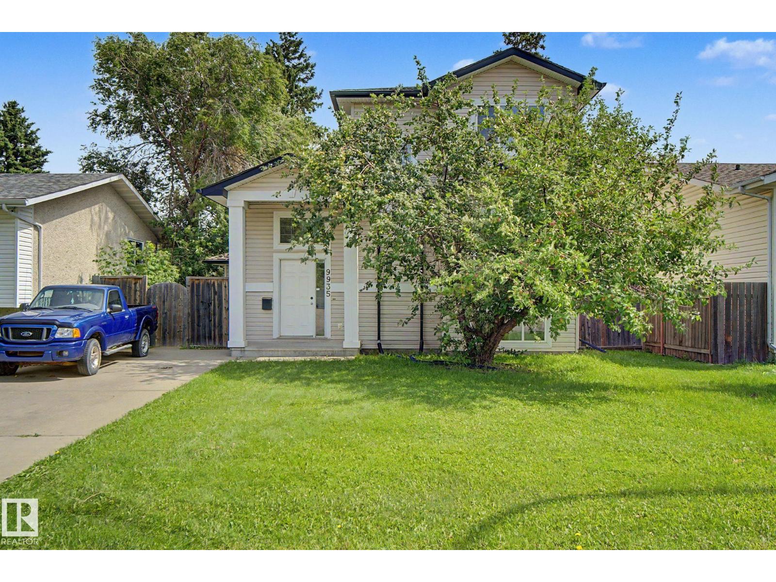 9935 155 ST NW - 2