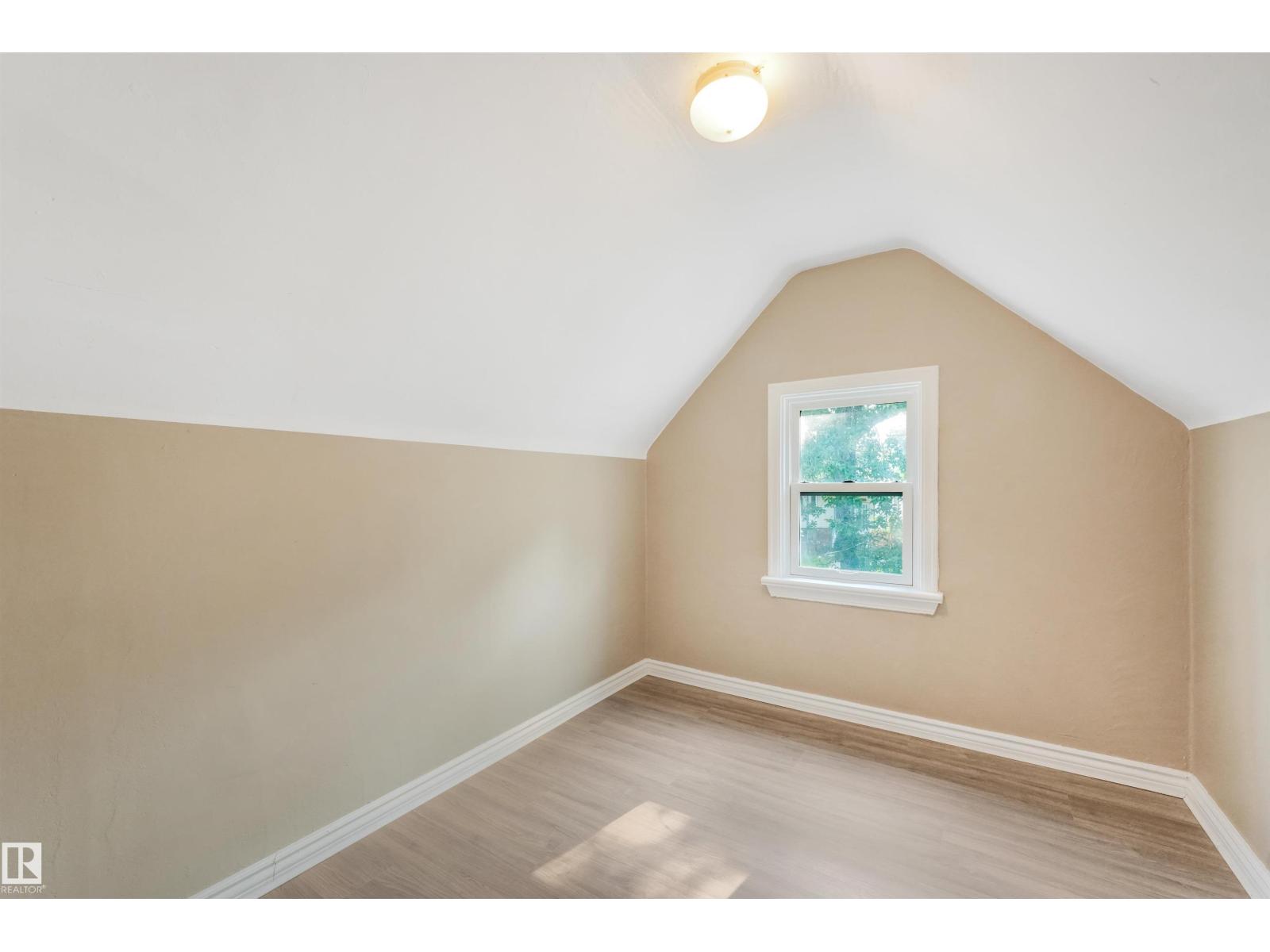 12130 95A Street NW - Photo 18