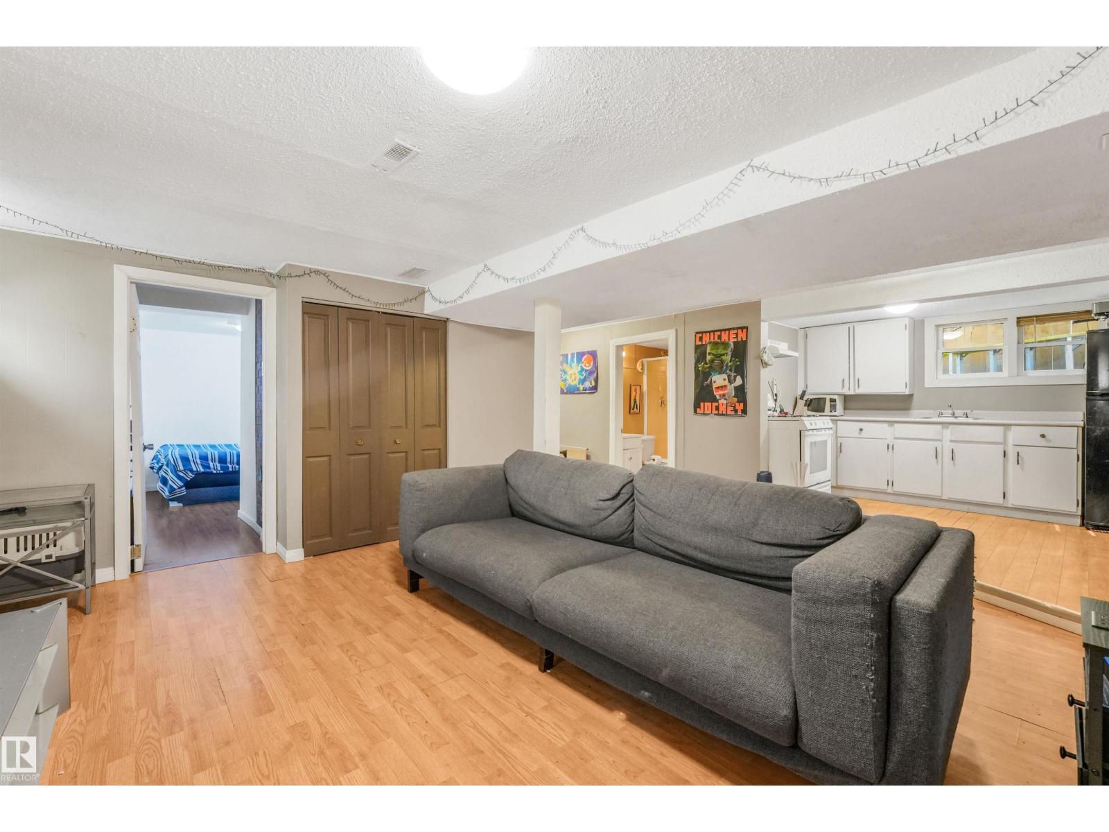 12130 95A Street NW - Photo 23
