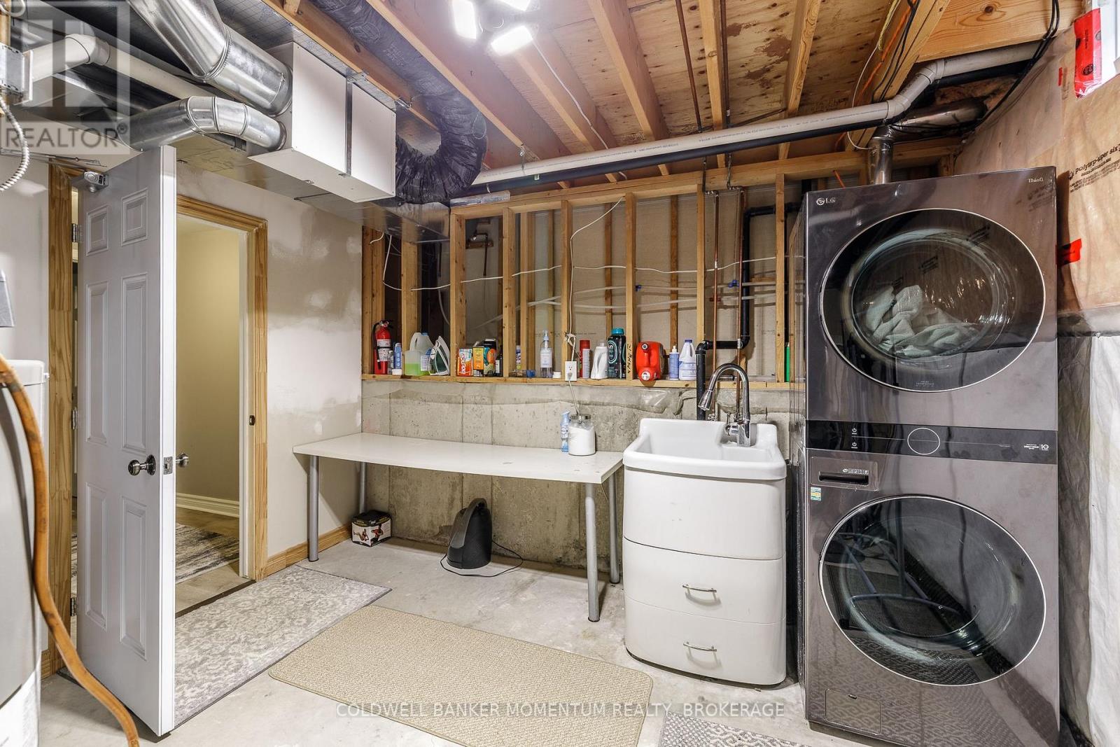 18 LORETTA DRIVE - Image 32