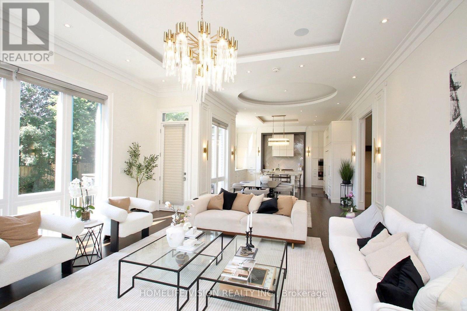 35 LONGWOOD DRIVE S - 14