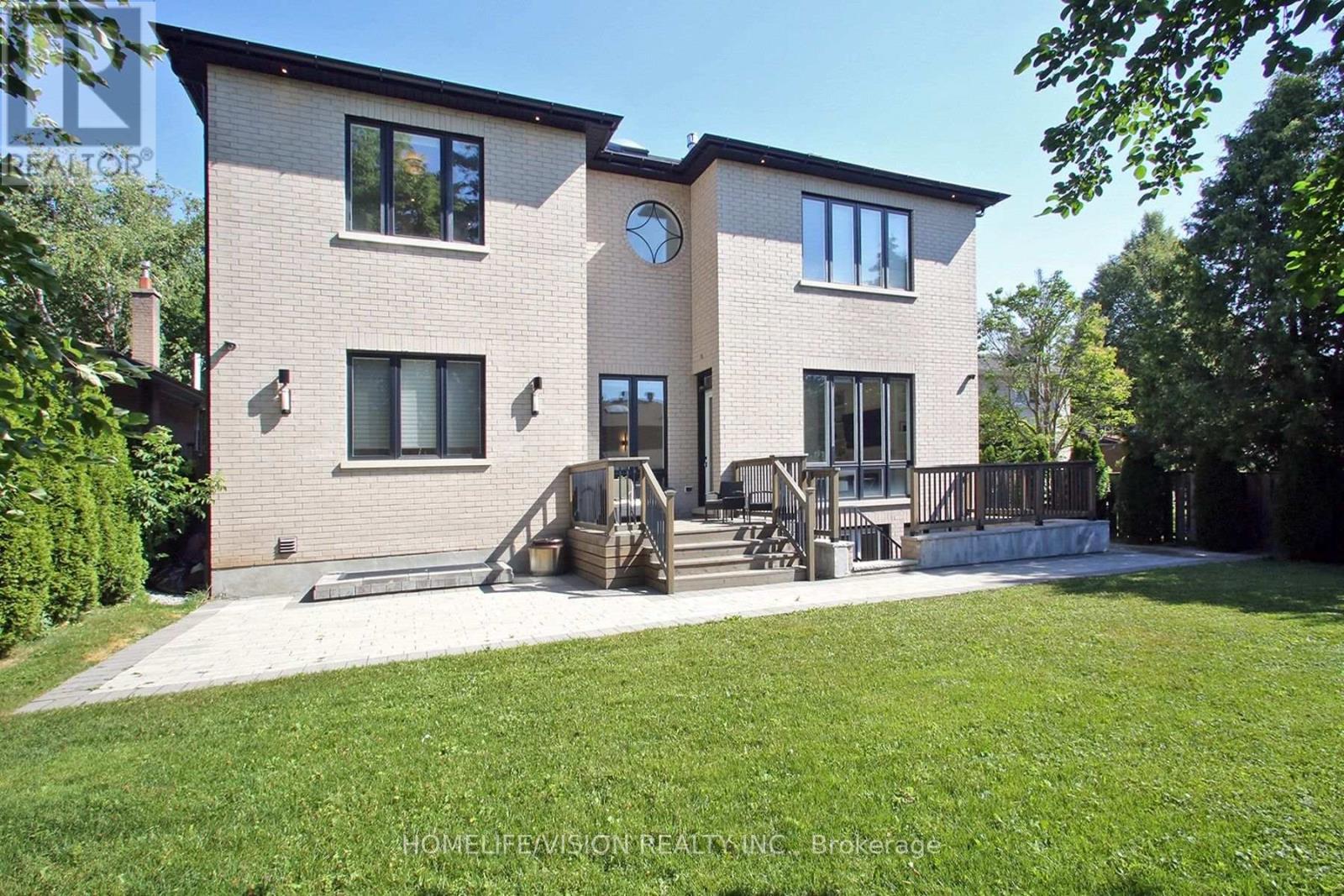 35 LONGWOOD DRIVE S - 43