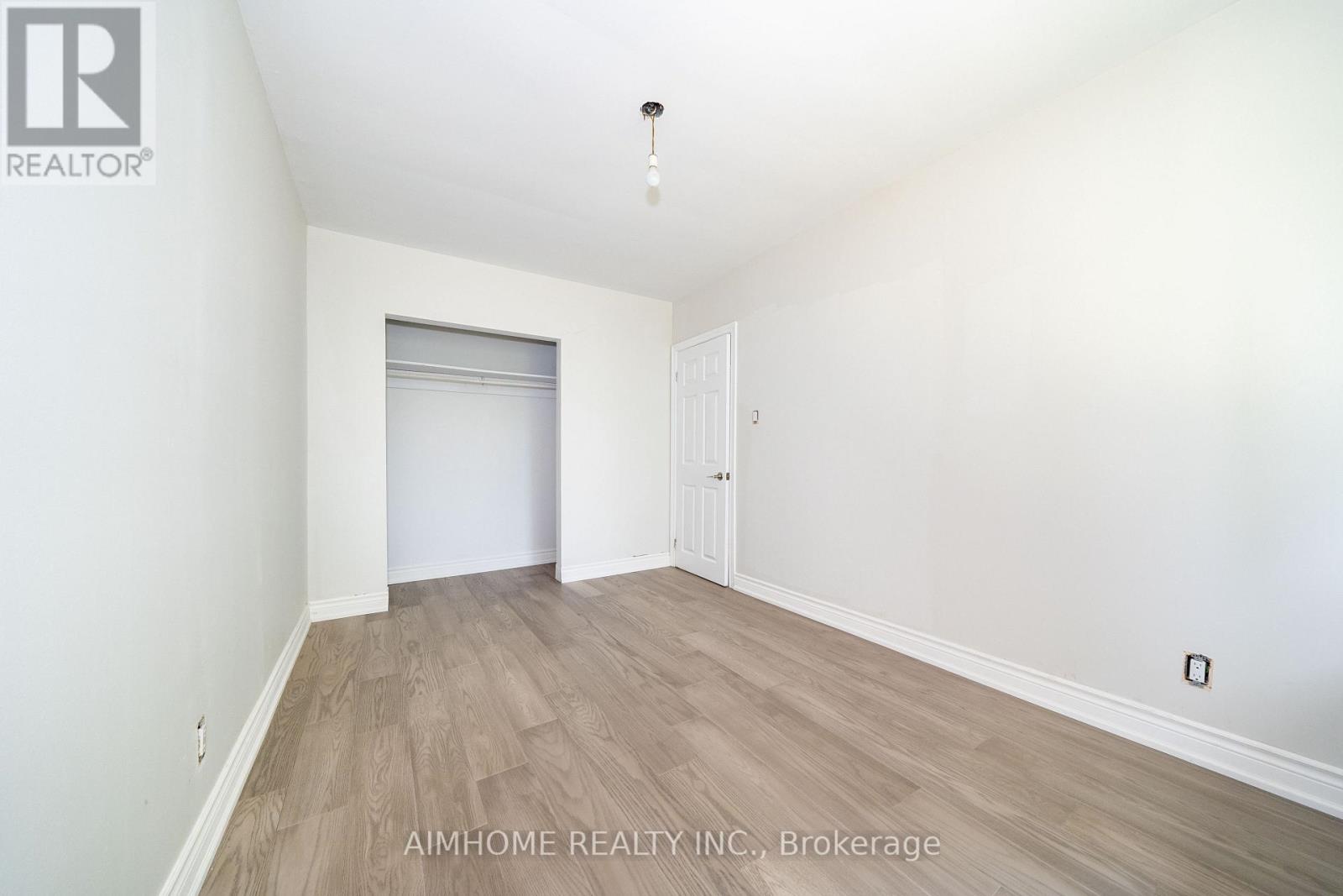 36 MORAINE HILL DRIVE - 10