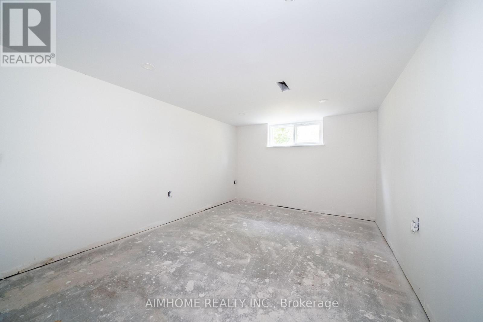 36 MORAINE HILL DRIVE - 15