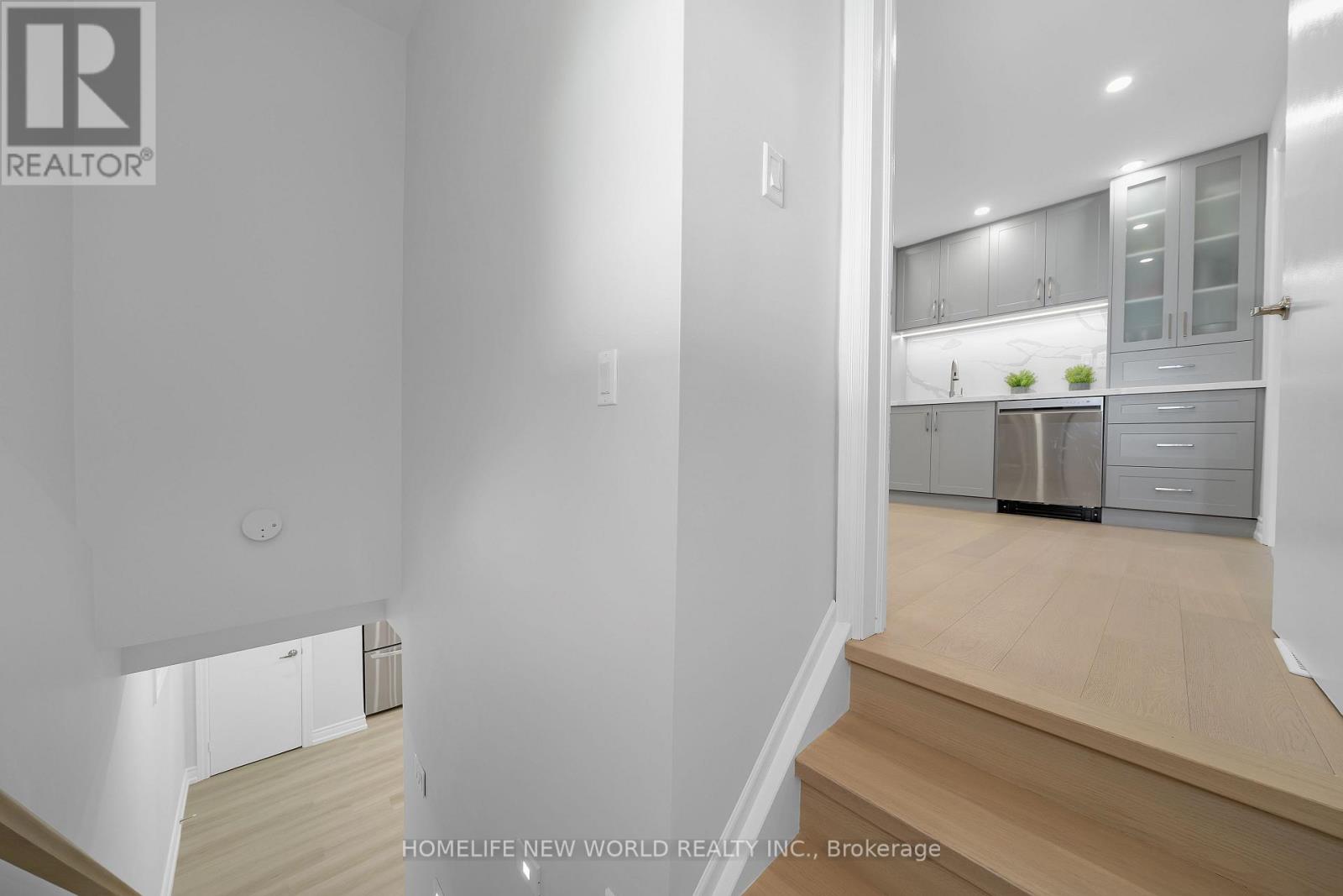736 GRACE STREET - Image 14