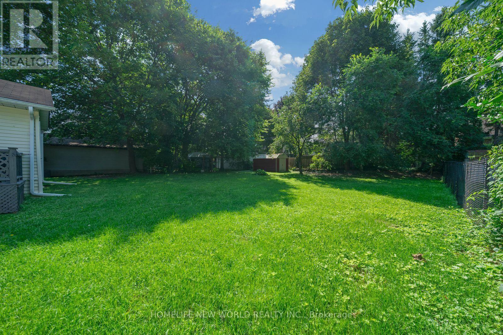 736 GRACE STREET - 23
