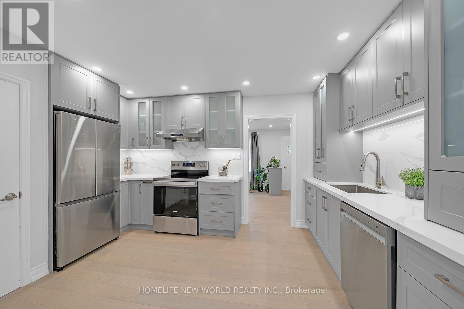 736 GRACE STREET - 4