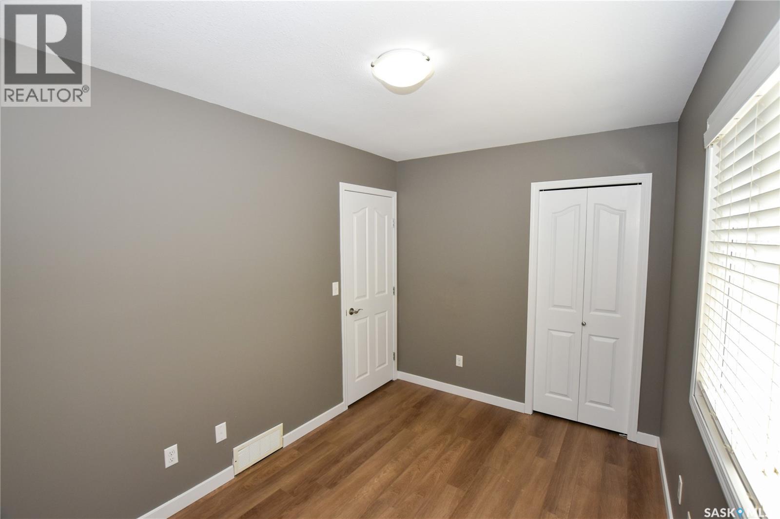106 Geary CRESCENT - 20