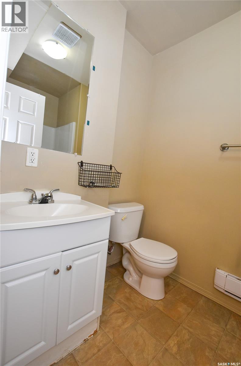 106 Geary CRESCENT - 40