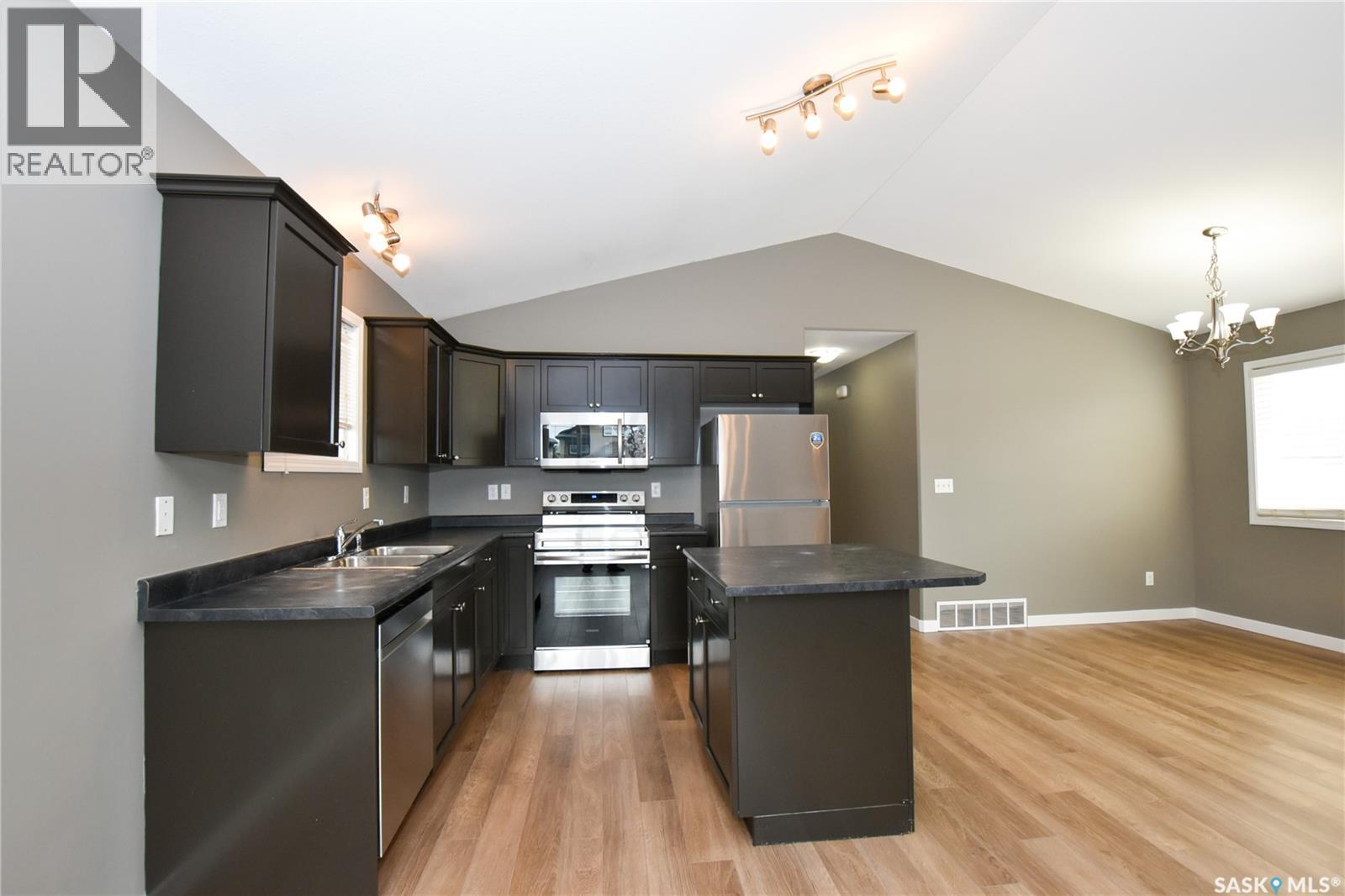 106 Geary CRESCENT - Image 7