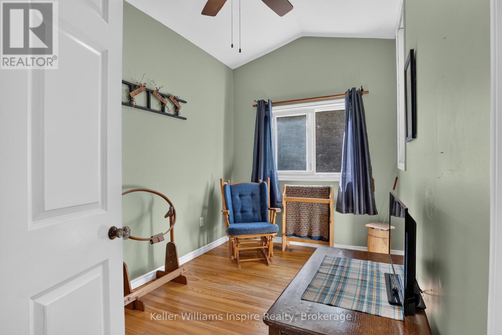 3044 LOOP ROAD - 11
