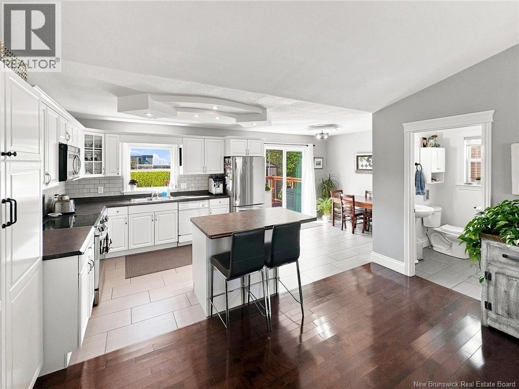 929 Bernard Street - 10