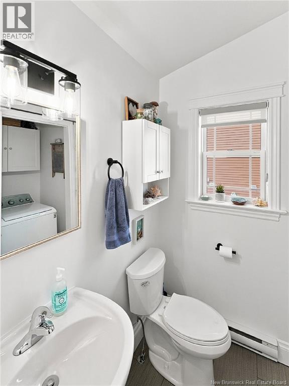 929 Bernard Street - Image 30