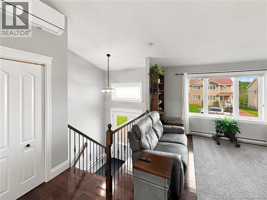 929 Bernard Street - 26