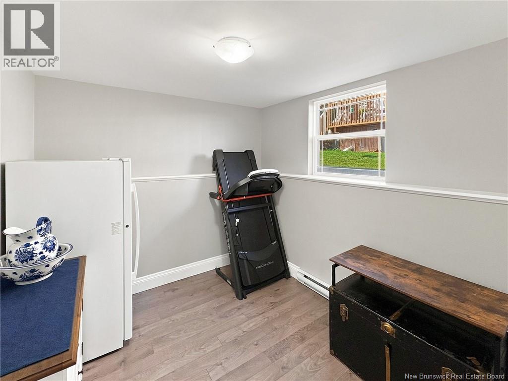 929 Bernard Street - Image 24