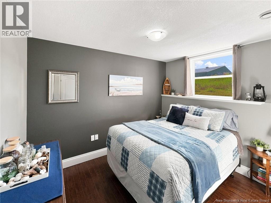 929 Bernard Street - Image 21