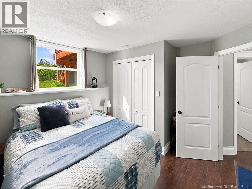 929 Bernard Street - 22
