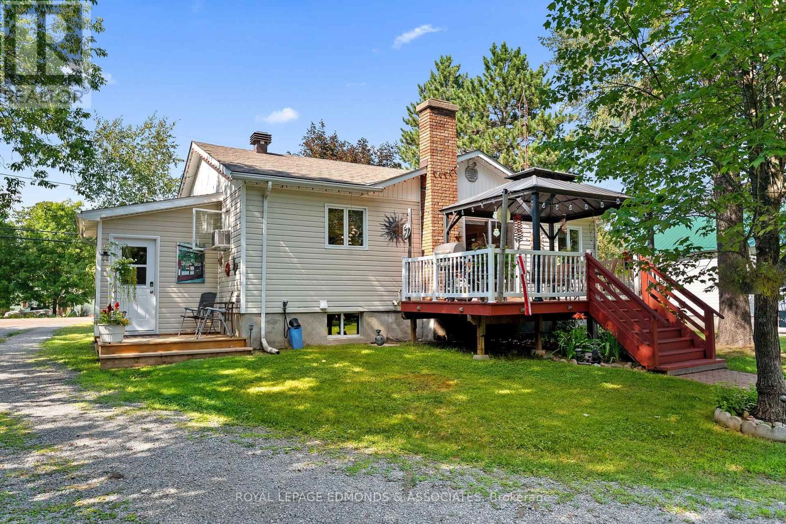 11132 & 11140 ROUND LAKE ROAD - Image 29