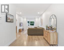 72 Bennett Avenue thumbnail 12