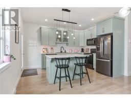 72 Bennett Avenue thumbnail 17