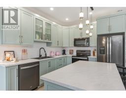 72 Bennett Avenue thumbnail 19