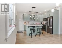 72 Bennett Avenue thumbnail 22
