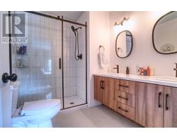 72 Bennett Avenue thumbnail 28