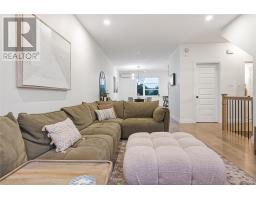 72 Bennett Avenue thumbnail 8