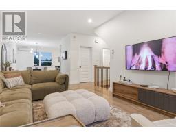72 Bennett Avenue thumbnail 9