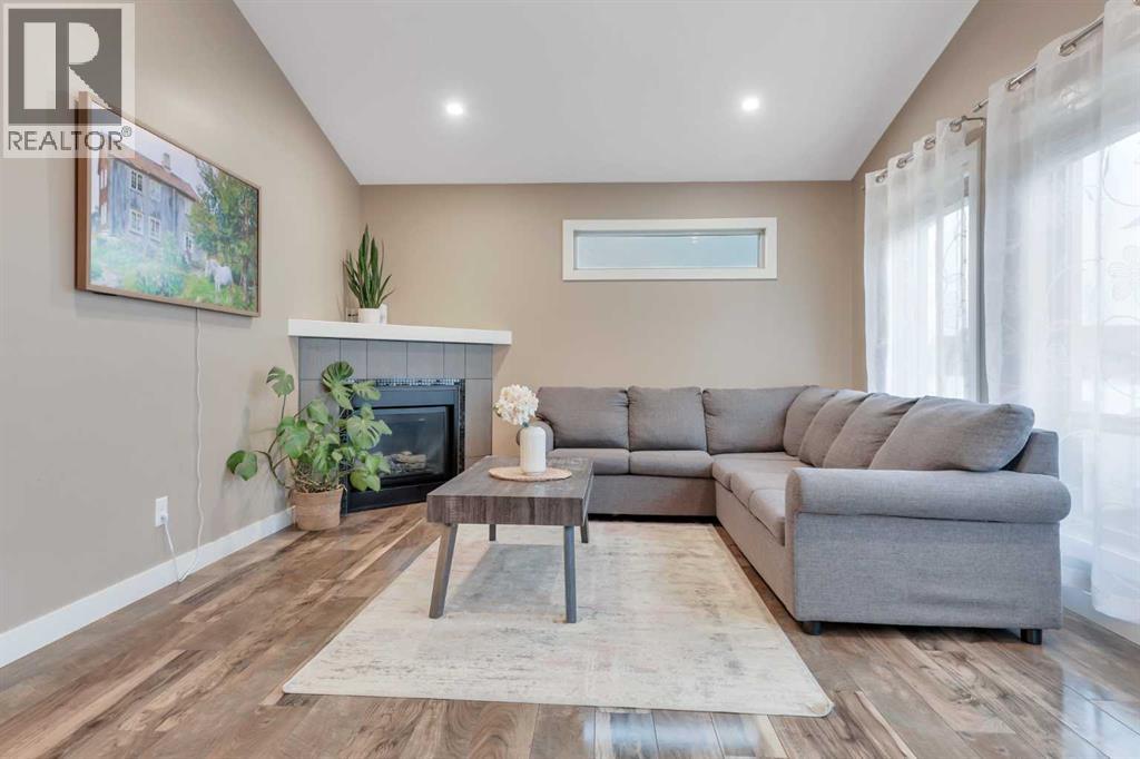 203 Cedar Square - Photo 14
