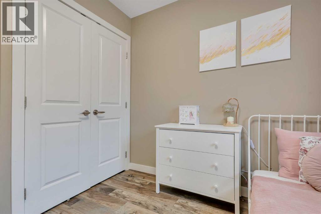 203 Cedar Square - Photo 16