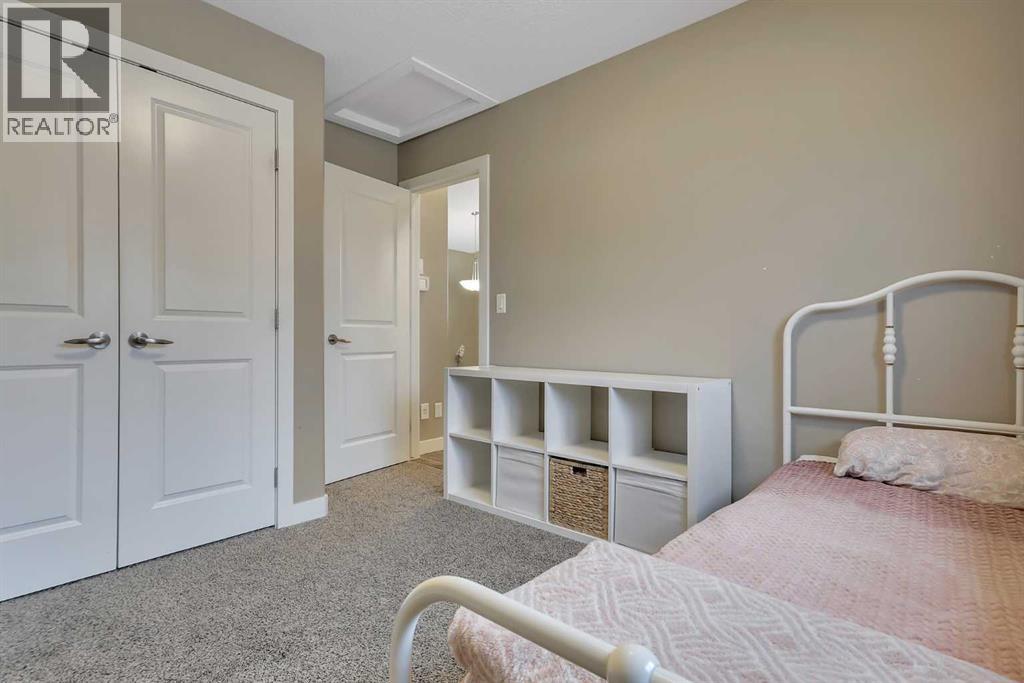203 Cedar Square - Photo 17