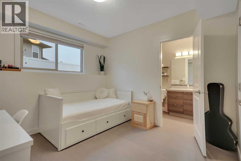 203 Cedar Square - Photo 28