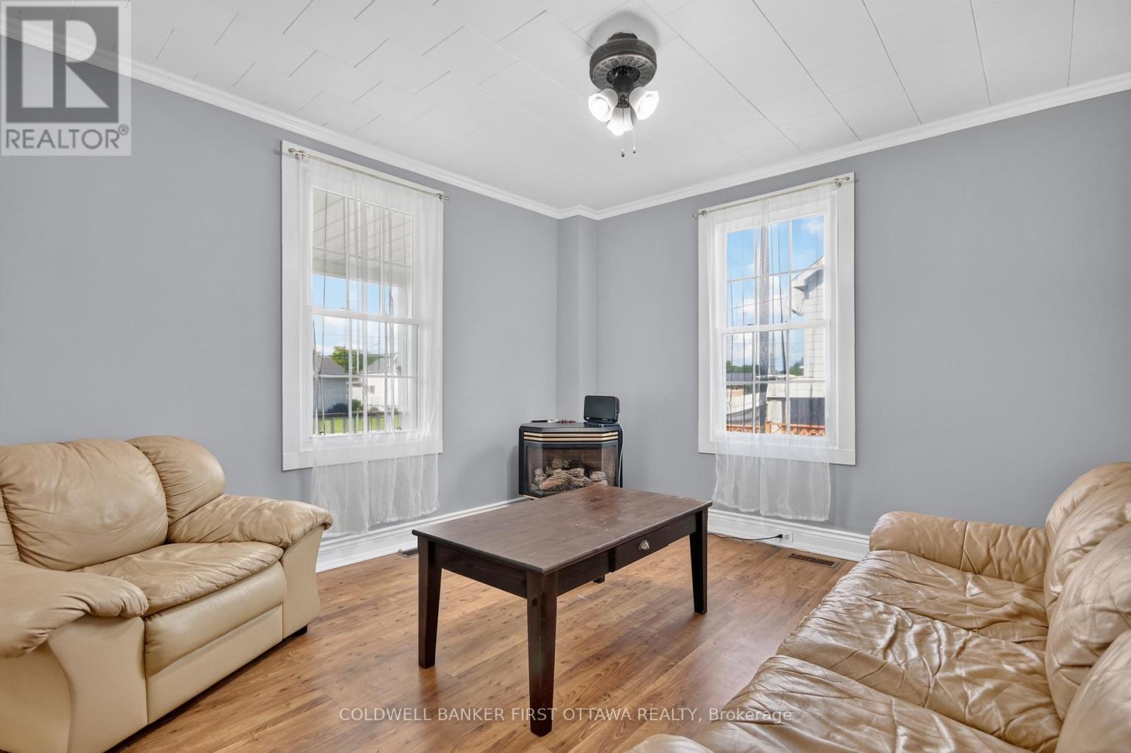 9 MAUD STREET - Image 12