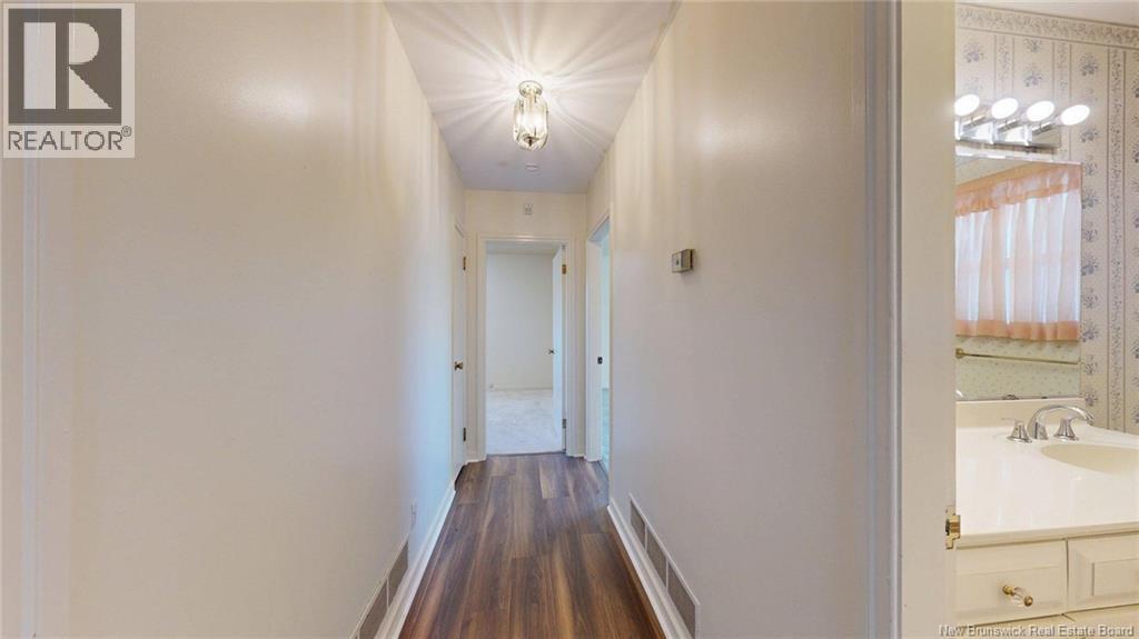 21 Bedell Avenue - 25