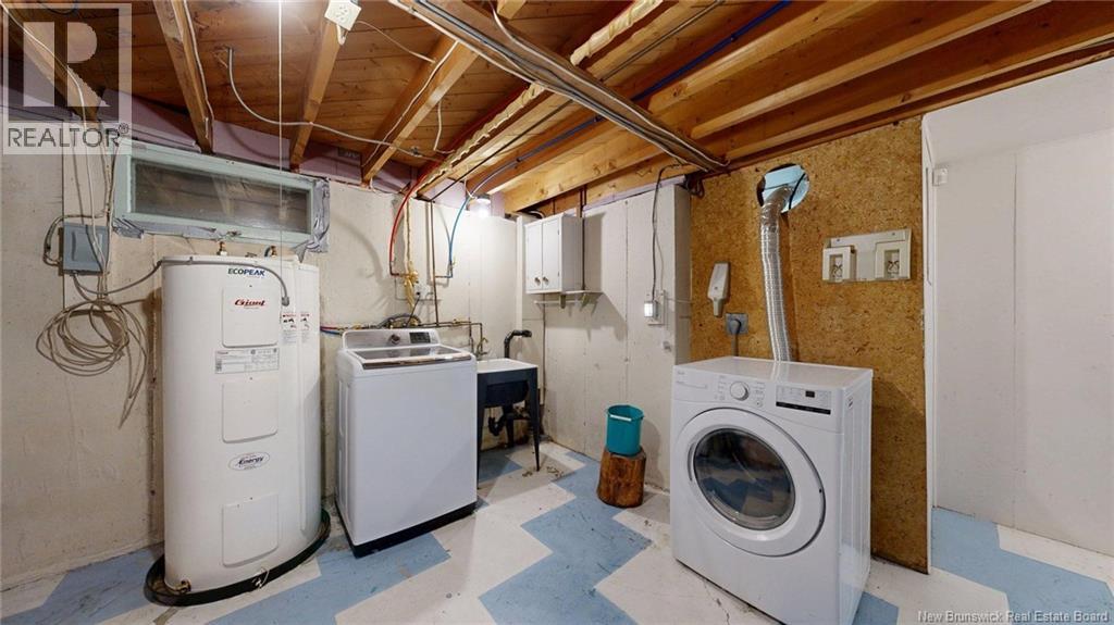 21 Bedell Avenue - 44
