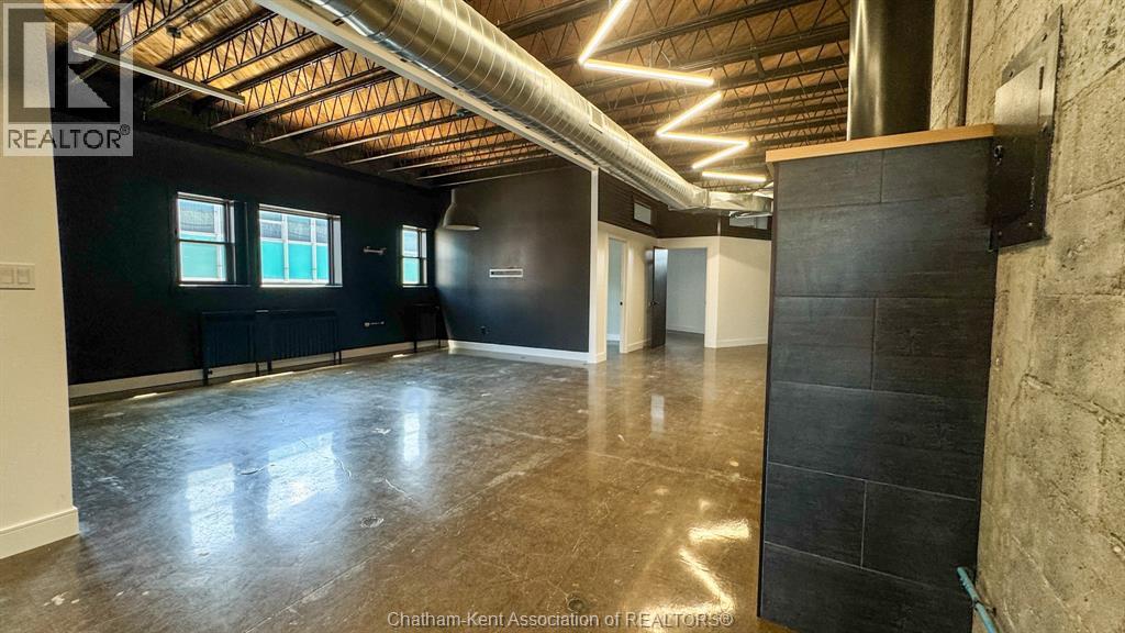 146 Wellington STREET West Unit# Unit 2&3, Chatham — photo 34