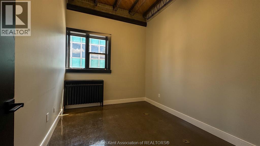 146 Wellington STREET West Unit# Unit 2&3, Chatham — photo 38