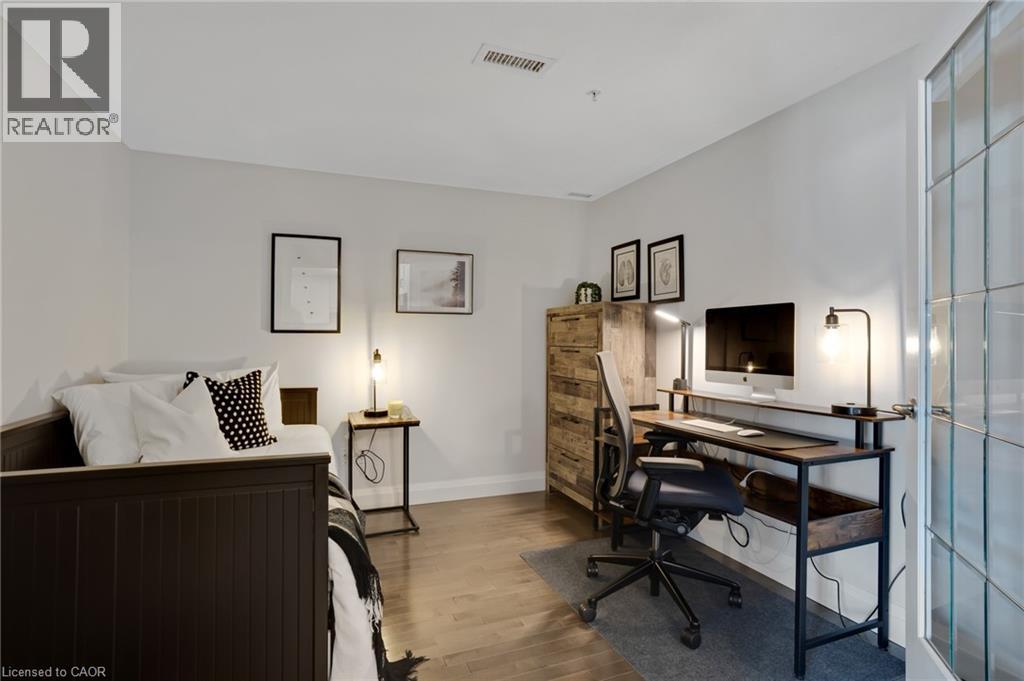 #218 165 DUKE Street E - 28