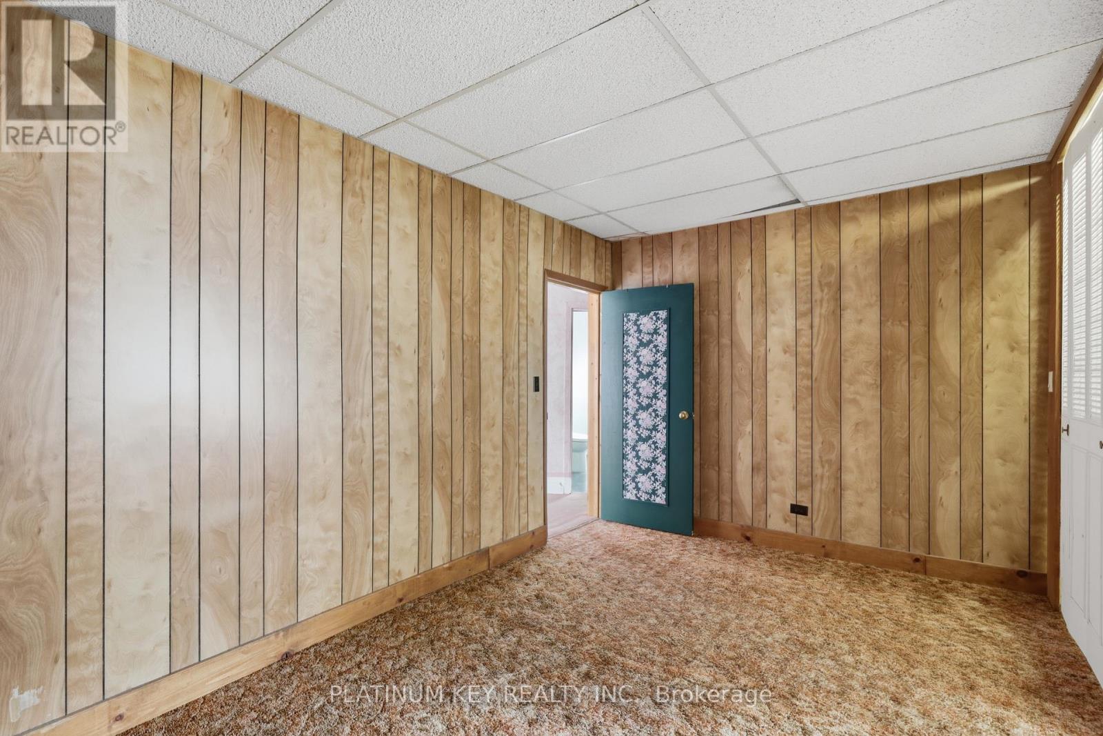 22942 WONDERLAND ROAD N - Image 24