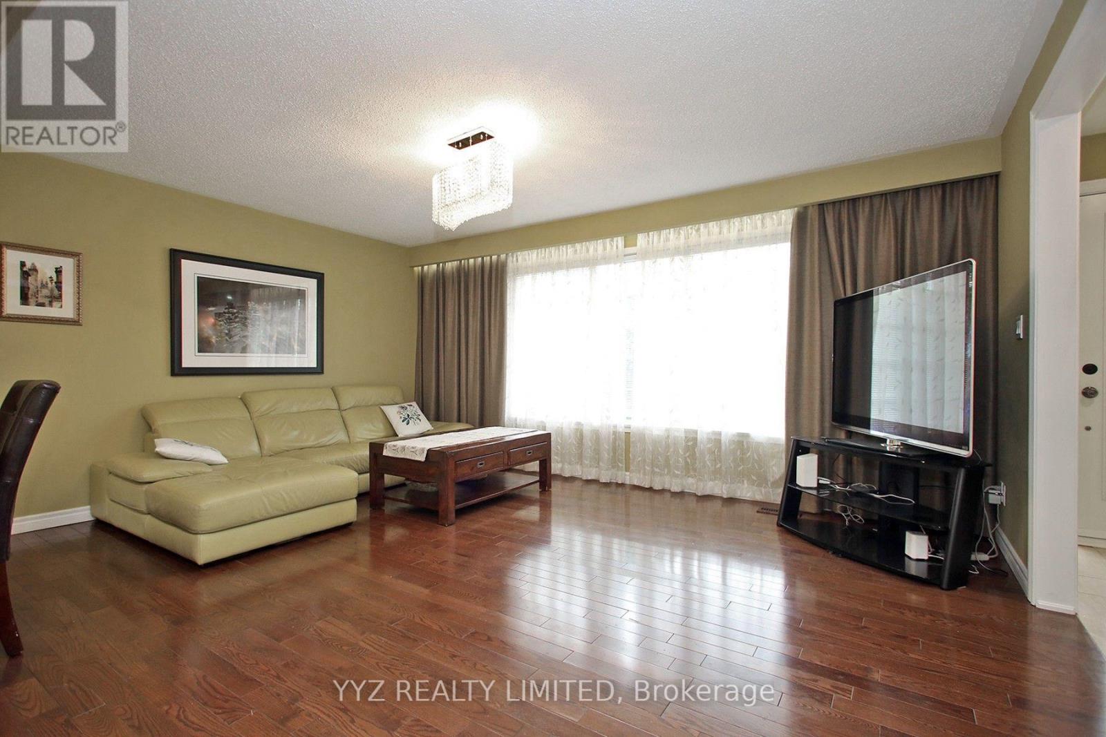 8 SNOWCREST AVENUE - 14