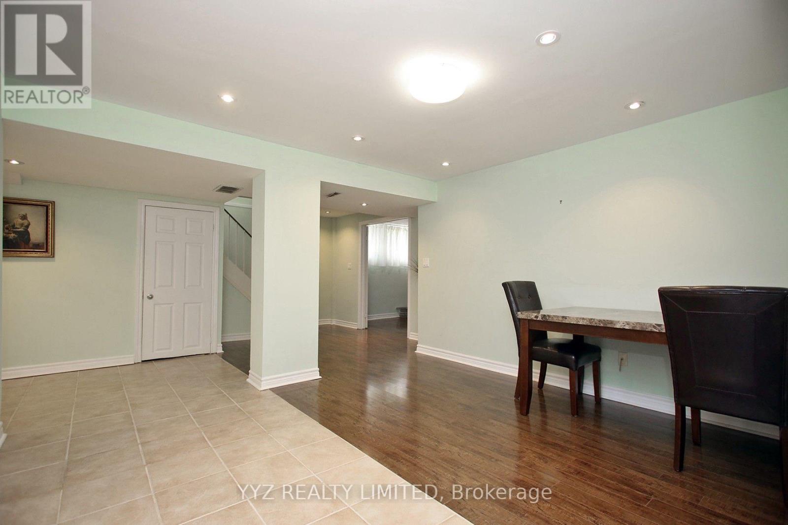 8 SNOWCREST AVENUE - 18