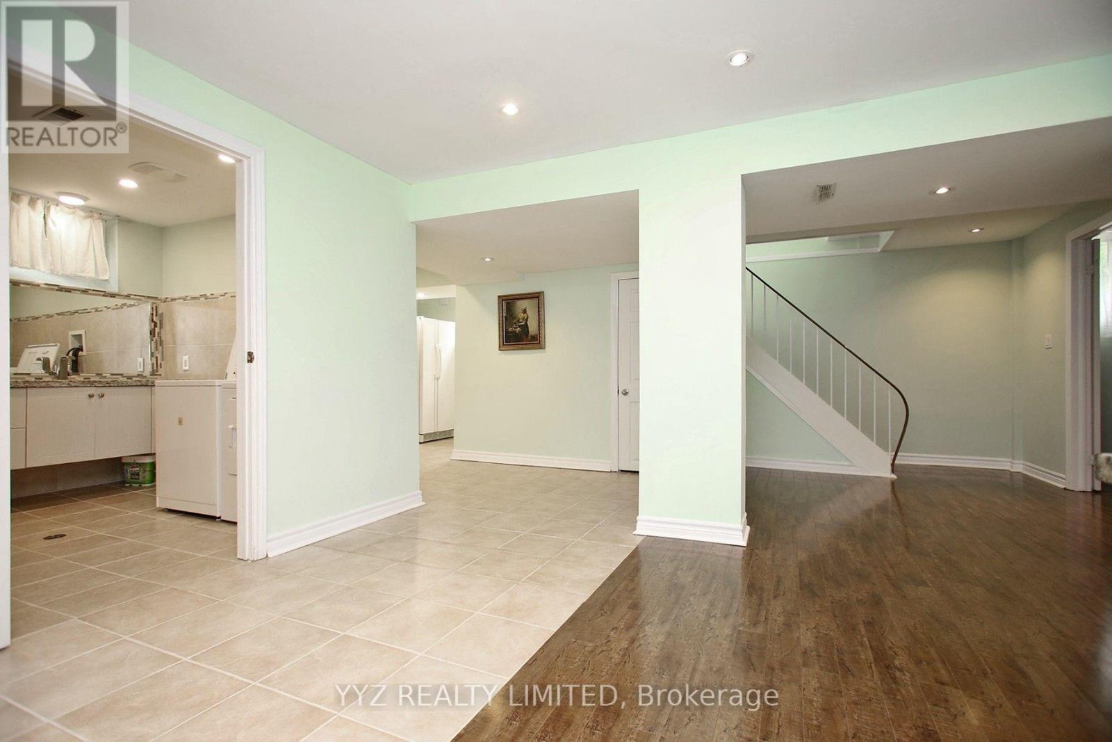 8 SNOWCREST AVENUE - 19