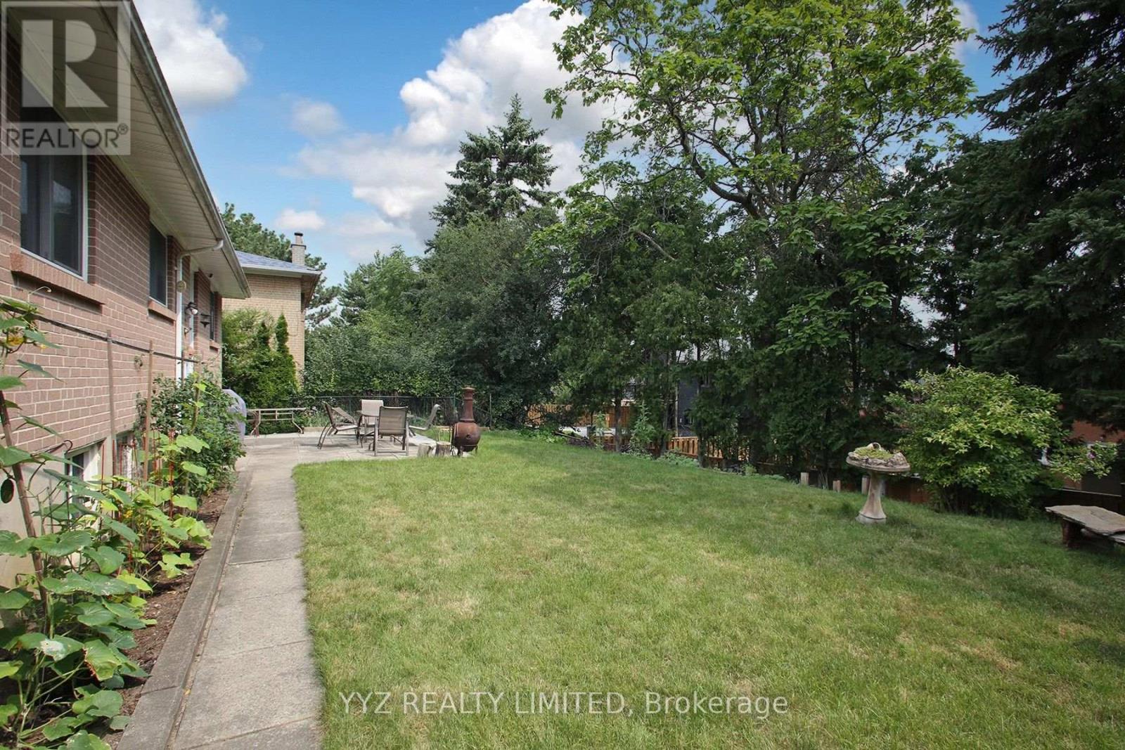 8 SNOWCREST AVENUE - 25